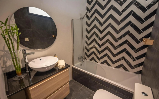 Cosy Apartment with Terrace in the Centre of Seville