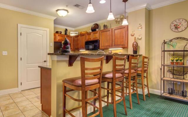 City Bear, 2BR, Pool, Spa, Downtown Gatlinburg, Sleeps 6