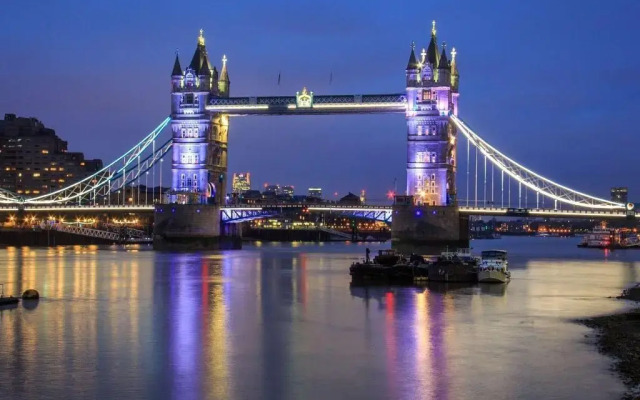 London Queens Apartments