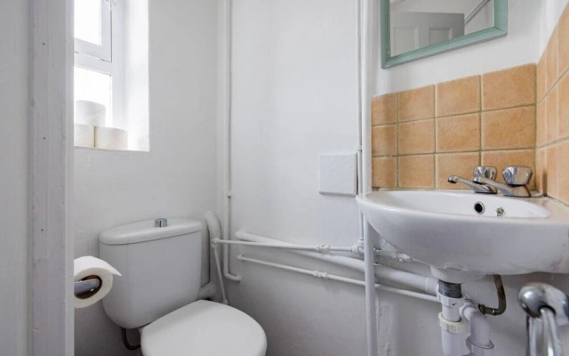 The Vauxhall Bolthole - Elegant and Bright 2bdr Flat