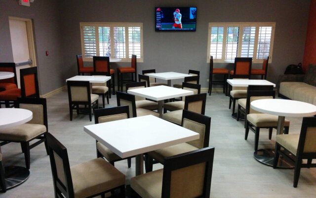 Holiday Inn Express & Suites Rancho Mirage - Palm Spgs Area by IHG