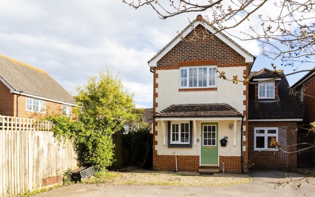 South Downs retreat house with parking