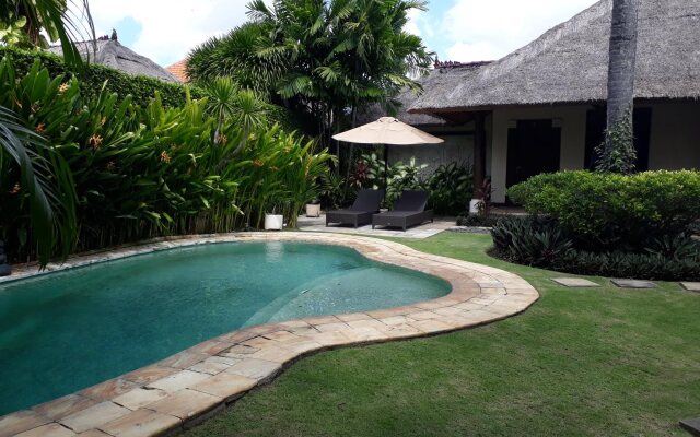 Jimbaran Bay Villas