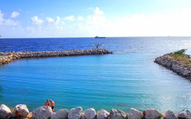 Atlantis Beach House