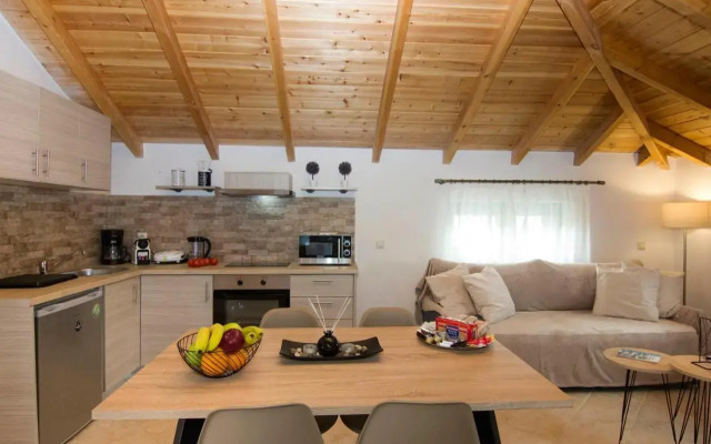 Selinitsa Stone Residence - Mani Poolside Retreat