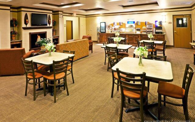 Holiday Inn Express Hotel & Suites Oklahoma City - Bethany, an IHG Hotel