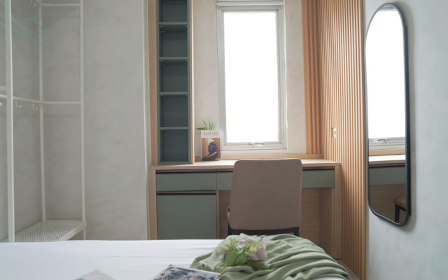Pleasant White 3Br At Bassura City Apartment