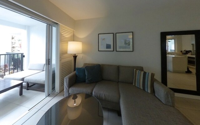 4111 Beach Club Direct Pool Access