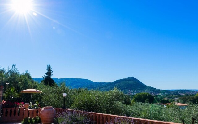 Amazing Farmhouse in Montecatini Terme with Hot Tub