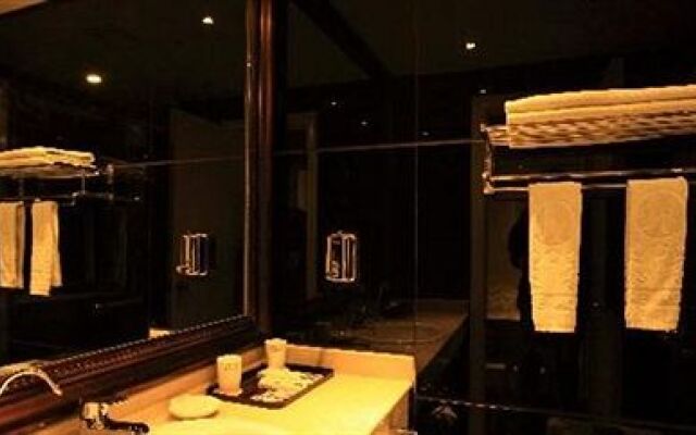 Luoyang Babylon Hotel
