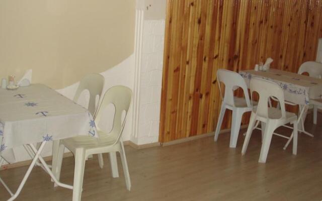 Damla Kiz Pension
