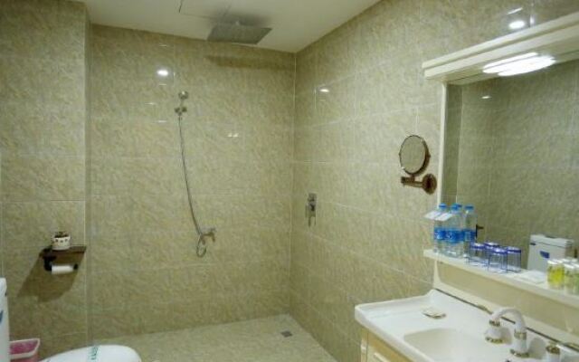 Yichen International Hotel