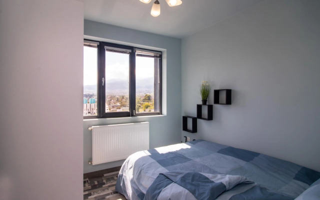 Mountain View Apartment 1 + Parking