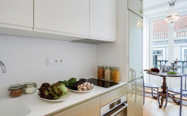 Aurea Once Upon a House