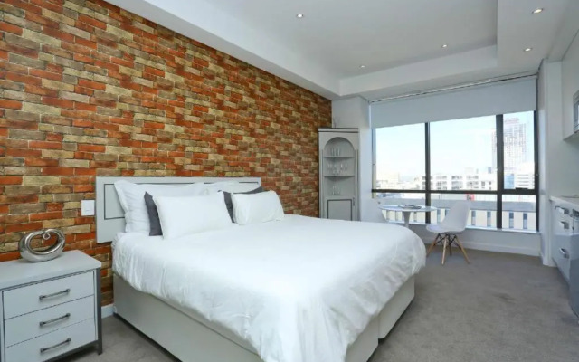 Sandton Skye Unit 702