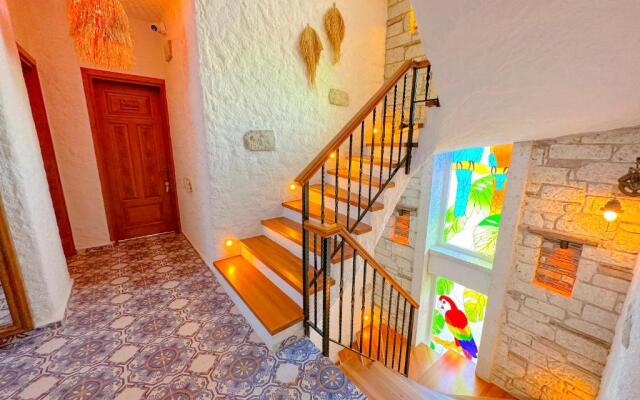 The Fountain Çeşme