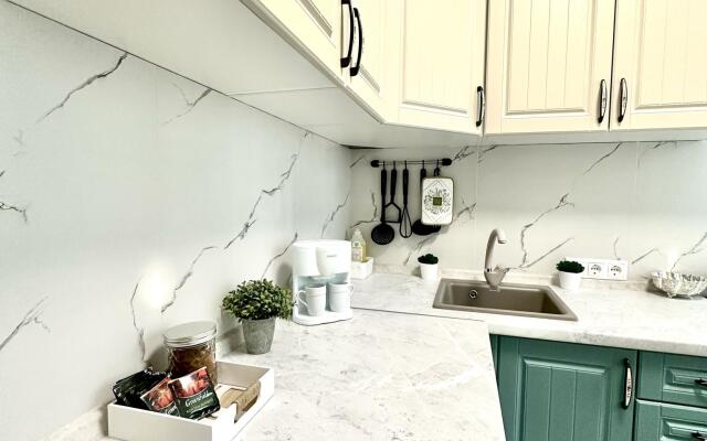 Apartments on Priorova street 16k3