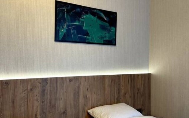 Spacious New 2 1 Apartment-near Mall of Istanbul