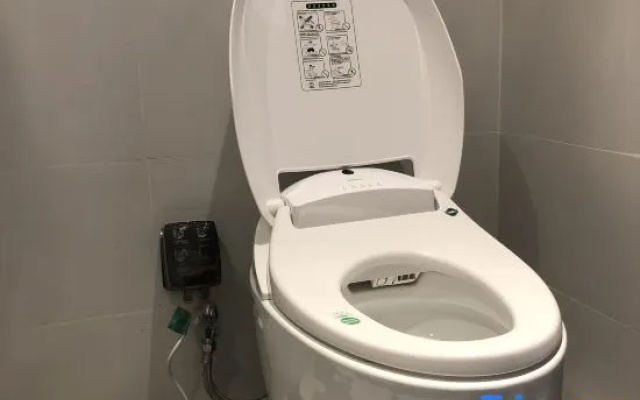 Floral Hotel · Jinan Xianyuan Blue House hotel (Black Tiger Spring Daming Lake) – Bathroom – Jinan