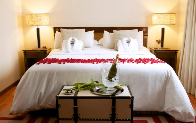 Argenta Tower Hotel & Suites
