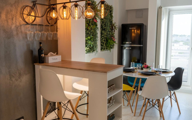 Artsy riverside suite - Amazing central apartment