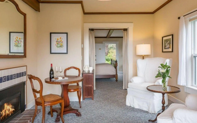 SCP Mendocino Inn and Farm