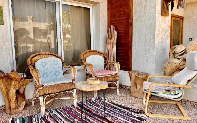 Private Sea & Mountains View Pool Apartment A1G2