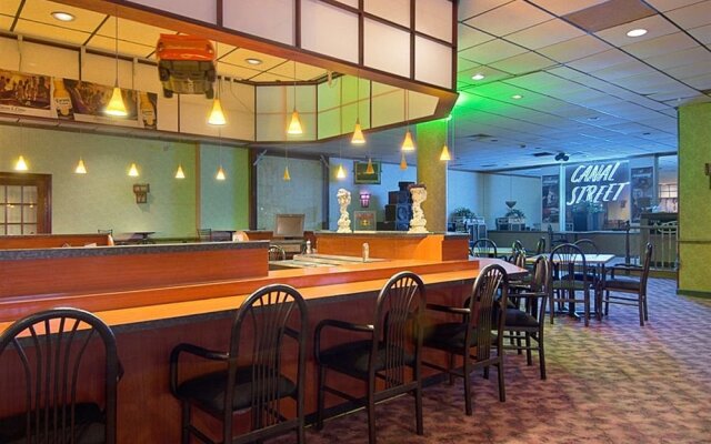 Wynnwood Plaza Hotel