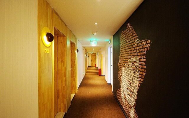 IU Hotels·Lanzhou Dongfanghong Square Gaolan Road