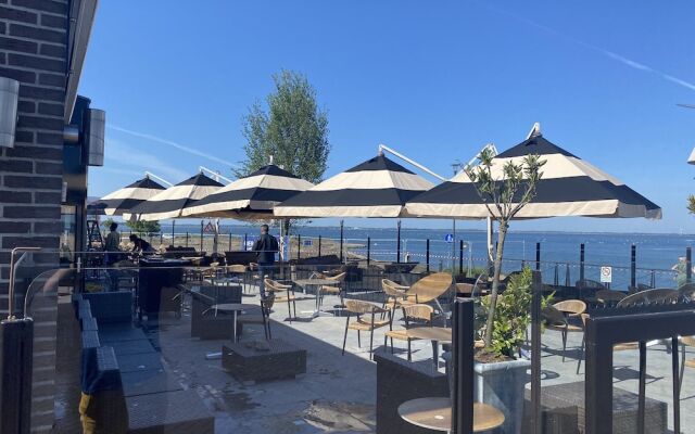 Hotel Café Restaurant Monopole