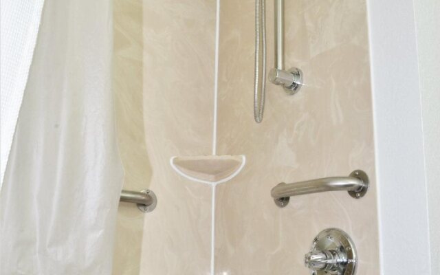 Country Inn & Suites by Radisson, Fairview Heights, IL