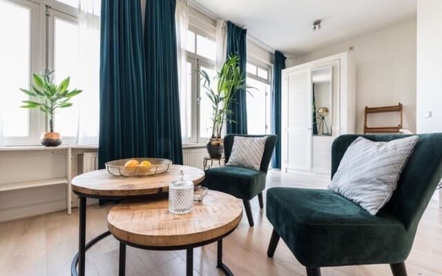 Boutique Canal House Suites