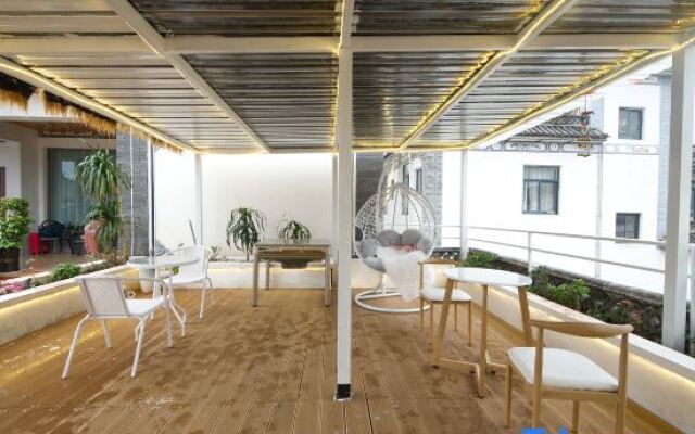 Tingfeng Courtyard Inn