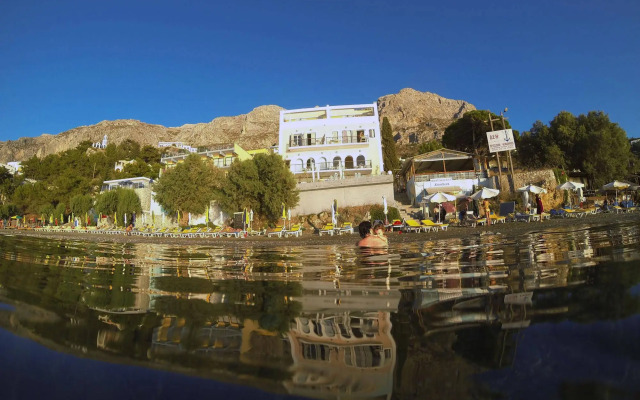 MasouriBlu Hotel