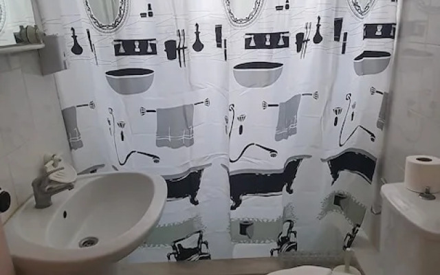 Artemis Hotel