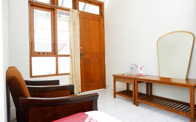 Hotel Pura Puspa Rosa by OYO Rooms