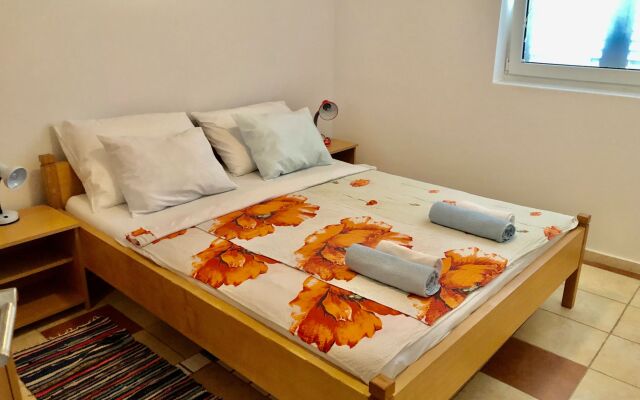 Pool Apartment Aqua 2