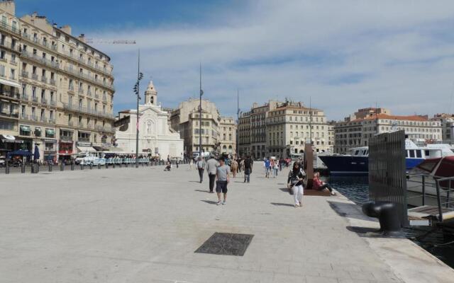 Escale Oceania Marseille Vieux Port