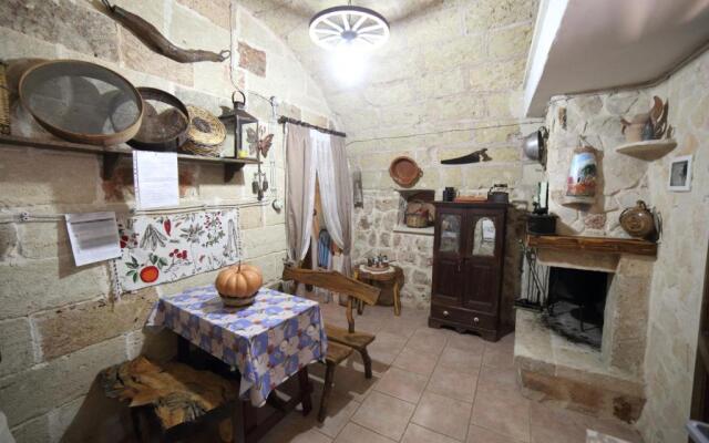 Nepole Home Holiday