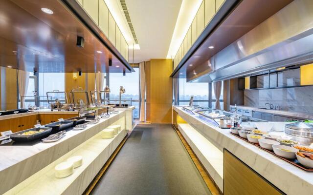 Holiday Inn Shanghai Huaxia by IHG