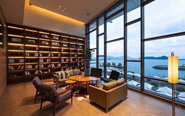 DARAKHYU Yeosu Capsule Hotel by WALKERHILL