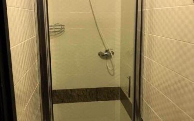 Hostel on Dragomanova 27