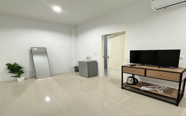 OYO 75505 LD Guesthouse