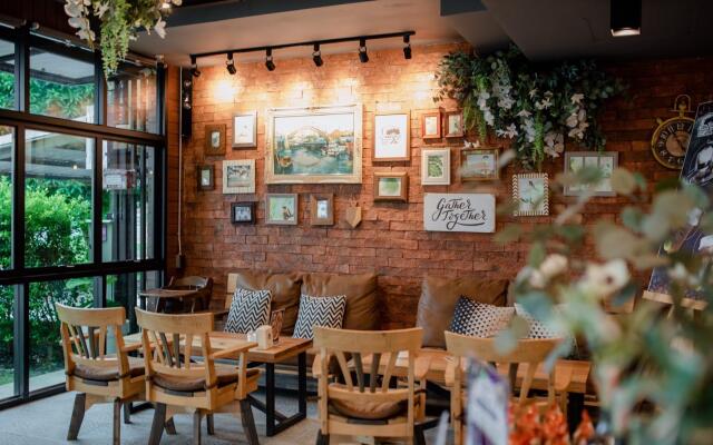 Canvas Family Home