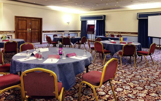 Mercure Chester North Woodhey House Hotel
