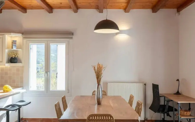 Myrsini Traditional Hillside Cottage