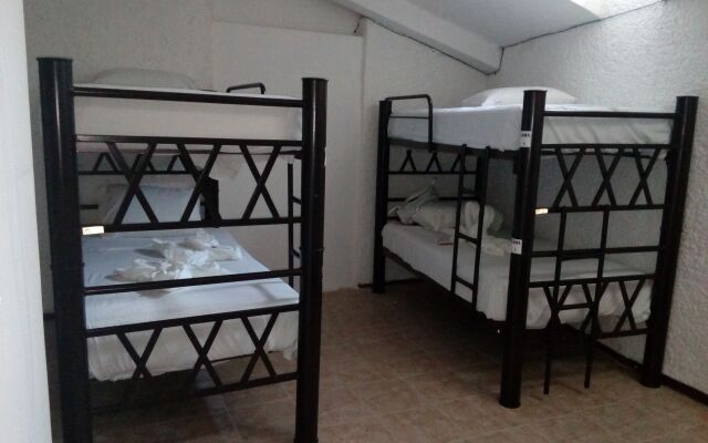 Ikaro Beds - Hostel - Adults only