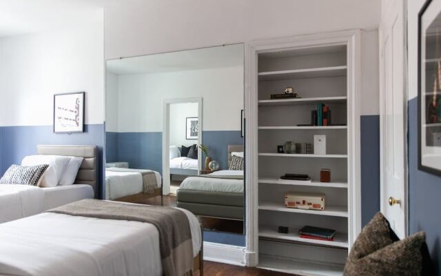 Domio Rittenhouse Square Charming 3BR Duplex + Deck