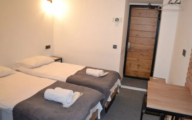 Hotel Baratashvili 12