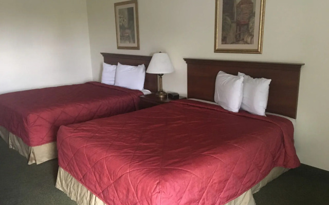 Parkside Hotel & Suites
